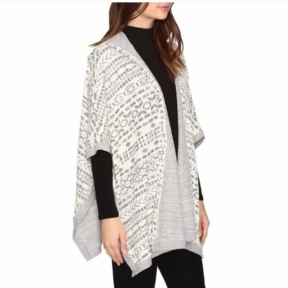 JACK by BB NWT Size XS Dakota Hooded Terry Poncho - Picture 1 of 7